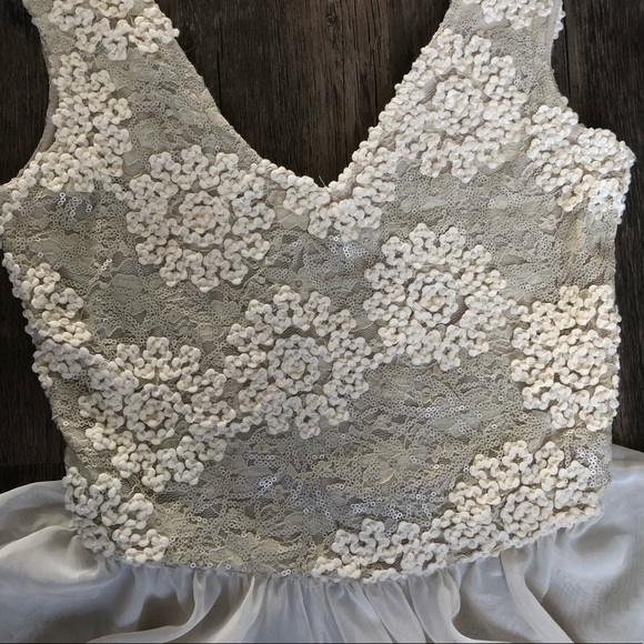 💋Flowy Top - Picture 2 of 3